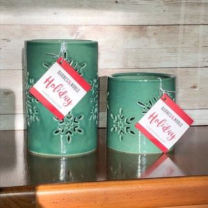 2 green ceramic holiday snowflake candle holders by Barnes & Noble, NWT